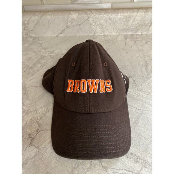 Cleveland Browns Stretch-Fit NFL Football Hat Size L/XL - Picture 2 of 8